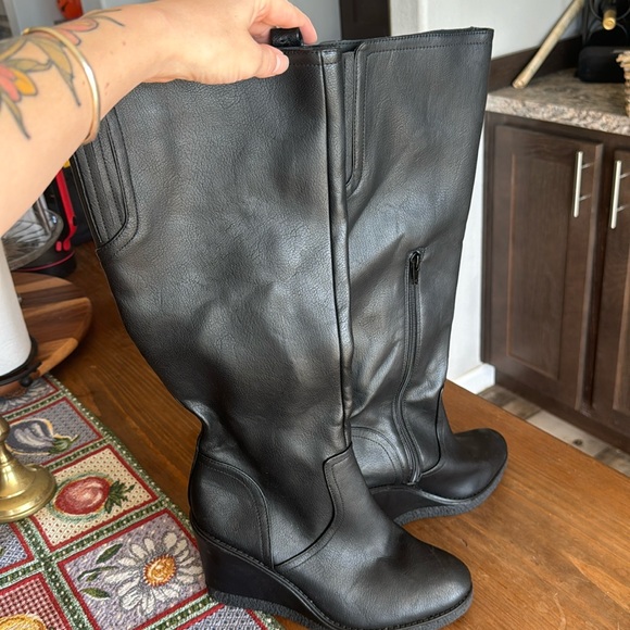 Pisces Black Zodiac Women's Leather Boots main image 0